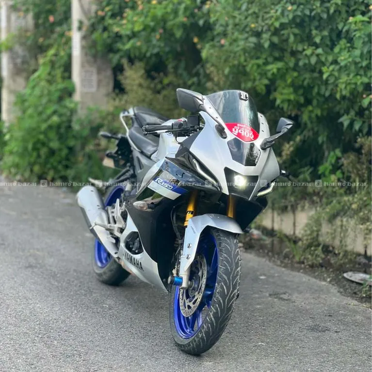 R15 M 137 Lot Super Fresh Condition Bike 4
