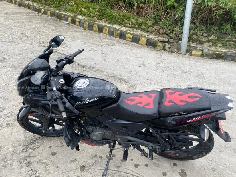 Pulsar 220 2