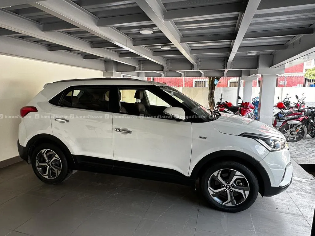 Hyundai creta SX AT 2