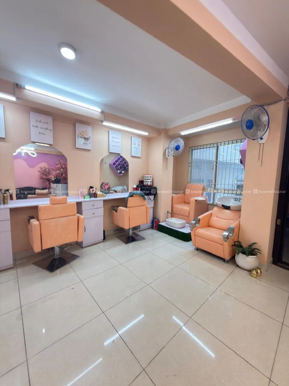 beauty parlor on sale 3