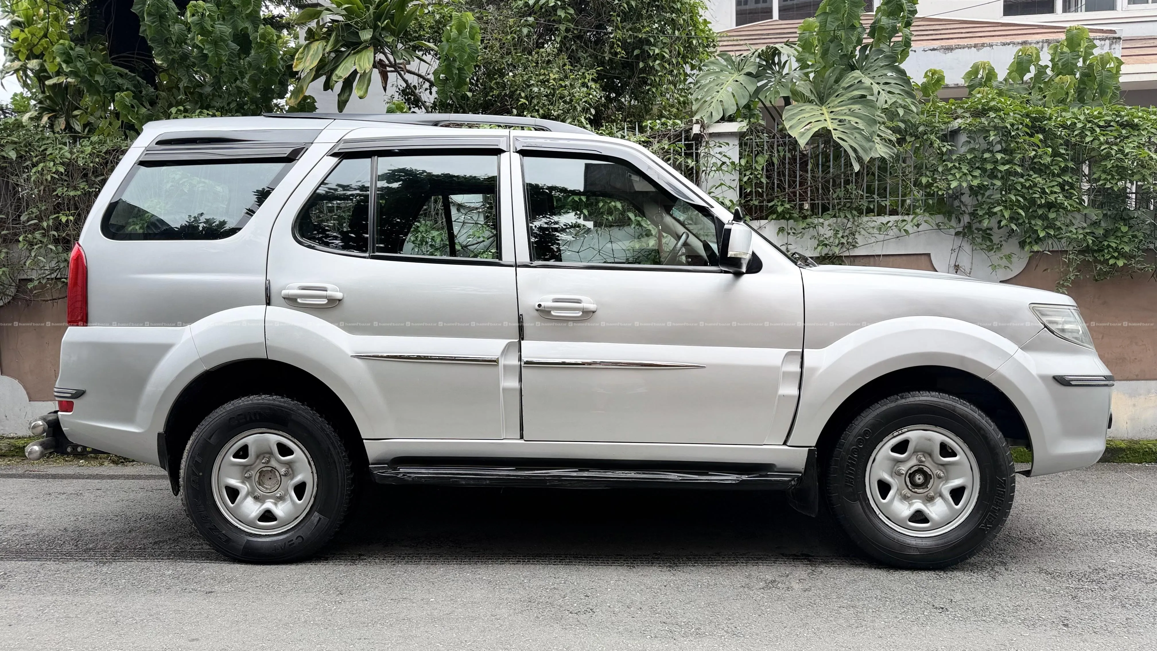 TATA STROME LX FULL OPTION JEEP ON SALE 6
