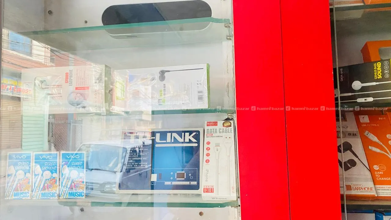 Lotus Mobile Repairing & Spare Parts shop for sale 6
