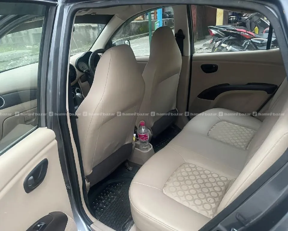 Hyundai i10 magna auto gear sell and exchange 2009 5