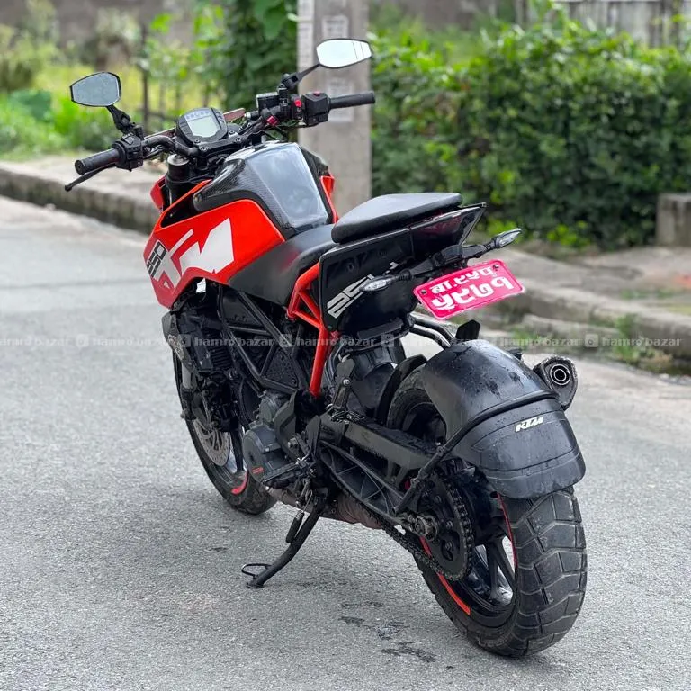 Ktm Duke 250cc Super Fresh 98/lot 9803656430 2