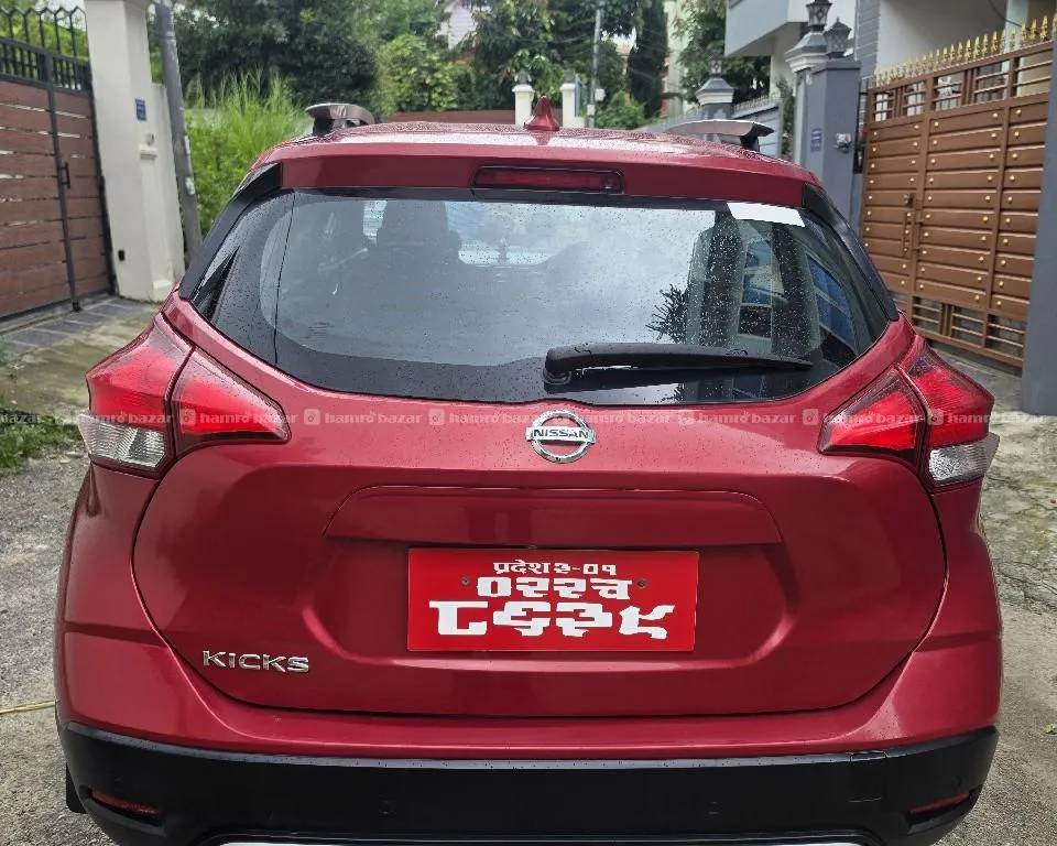 Nissan kicks xv petrol 2019 model on sale 3