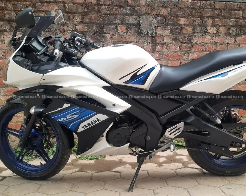 R15v1 2017model like new 3