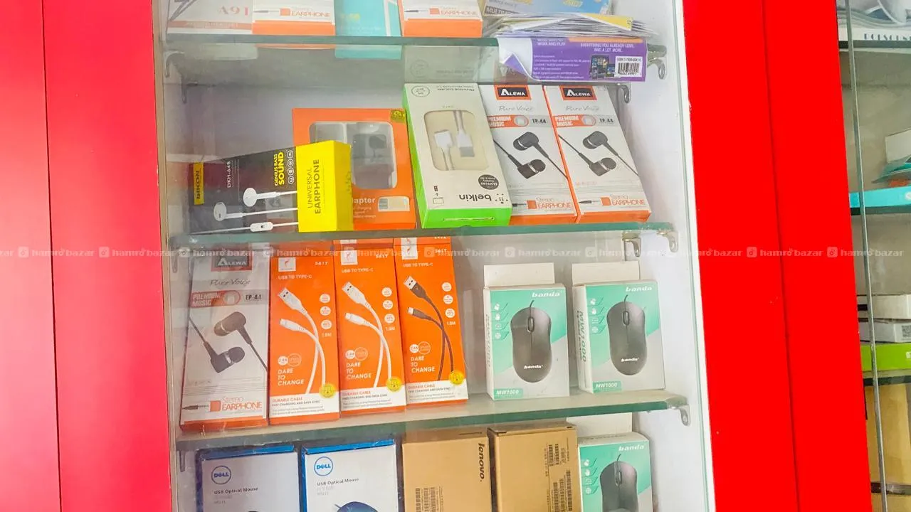 Lotus Mobile Repairing & Spare Parts shop for sale 7