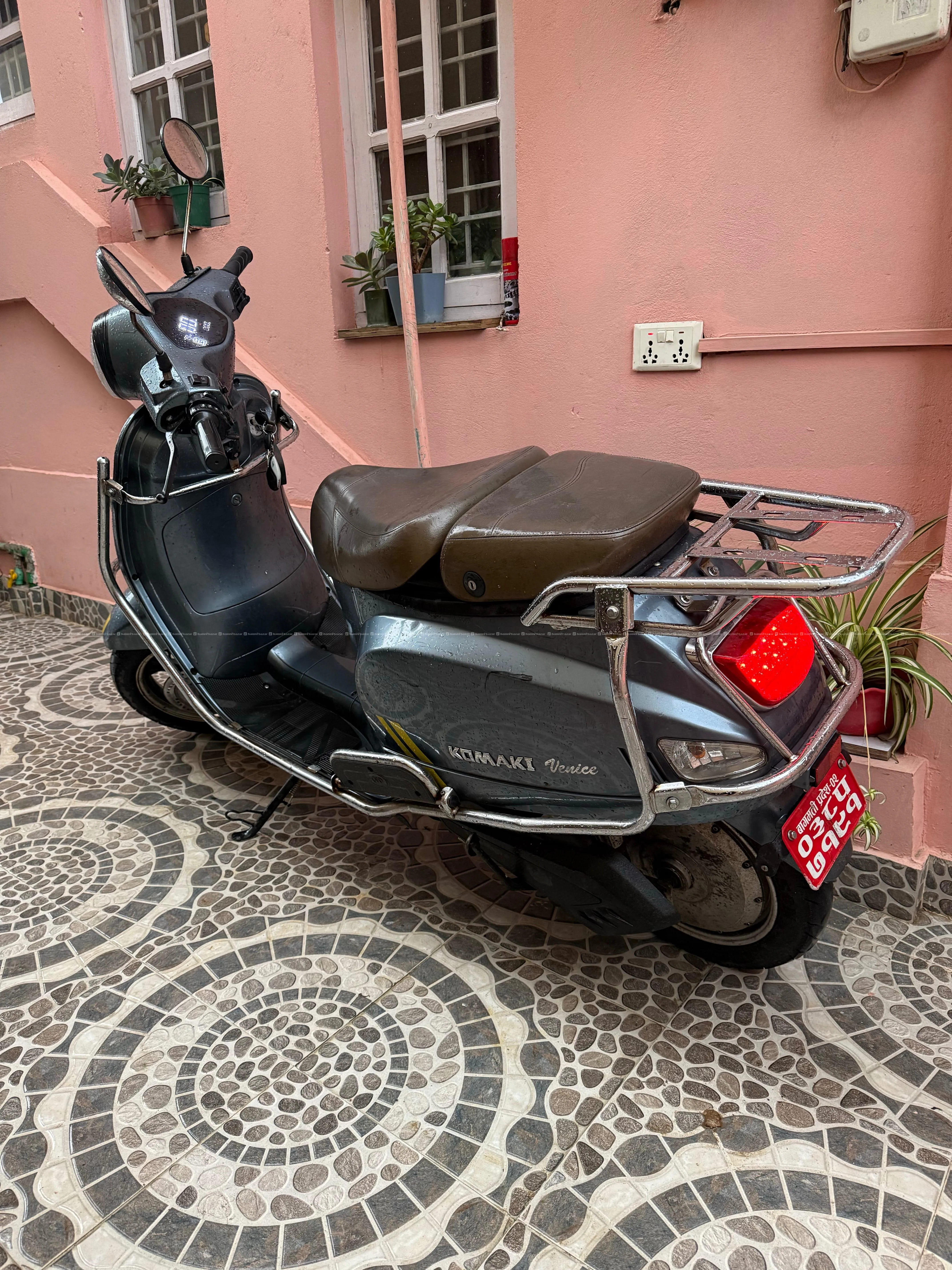 Perfect EV Scooter for Sale - Komaki Venice 1