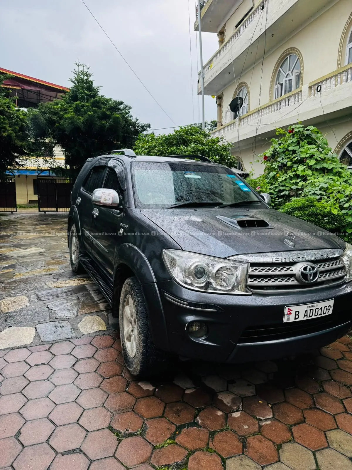 FOR SALE: 2010 Toyota Fortuner – Tough & Reliable 5