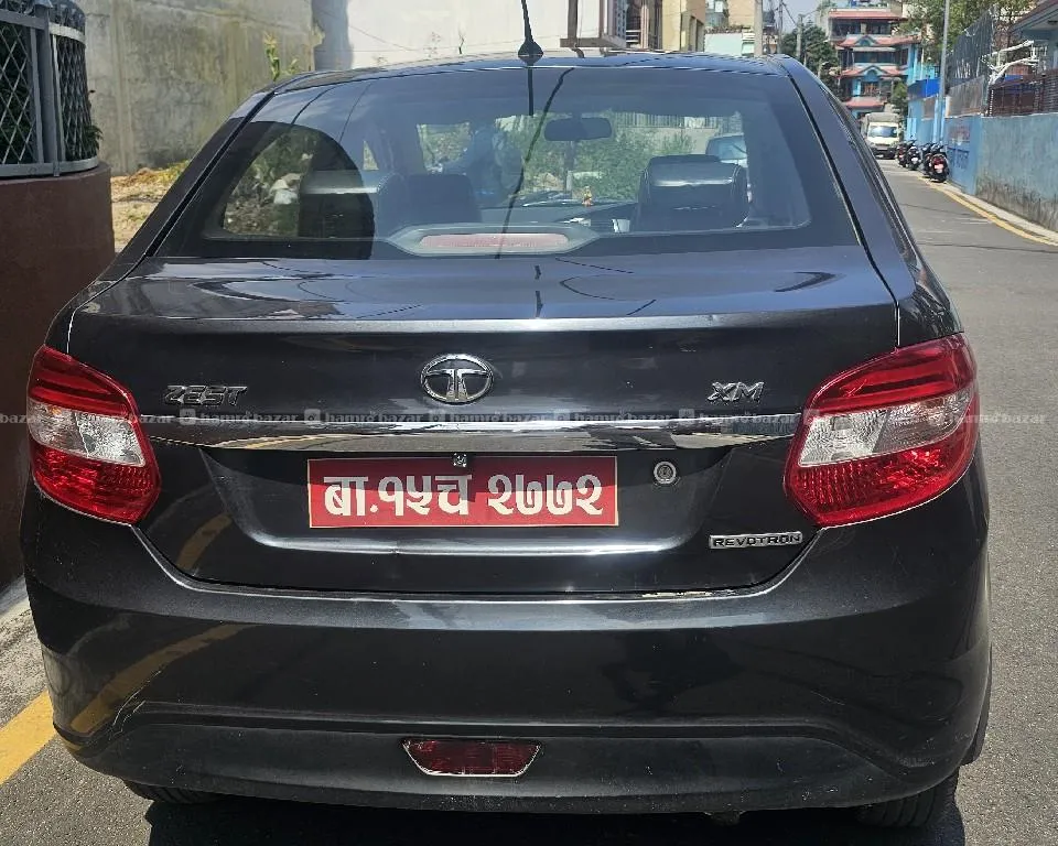Tata Zest XM 2016 3