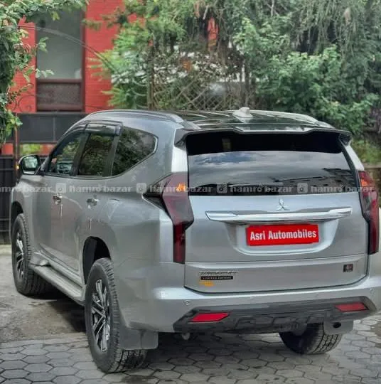 🔥 2021 Pajero Sport Limited Edition – On sale. 3