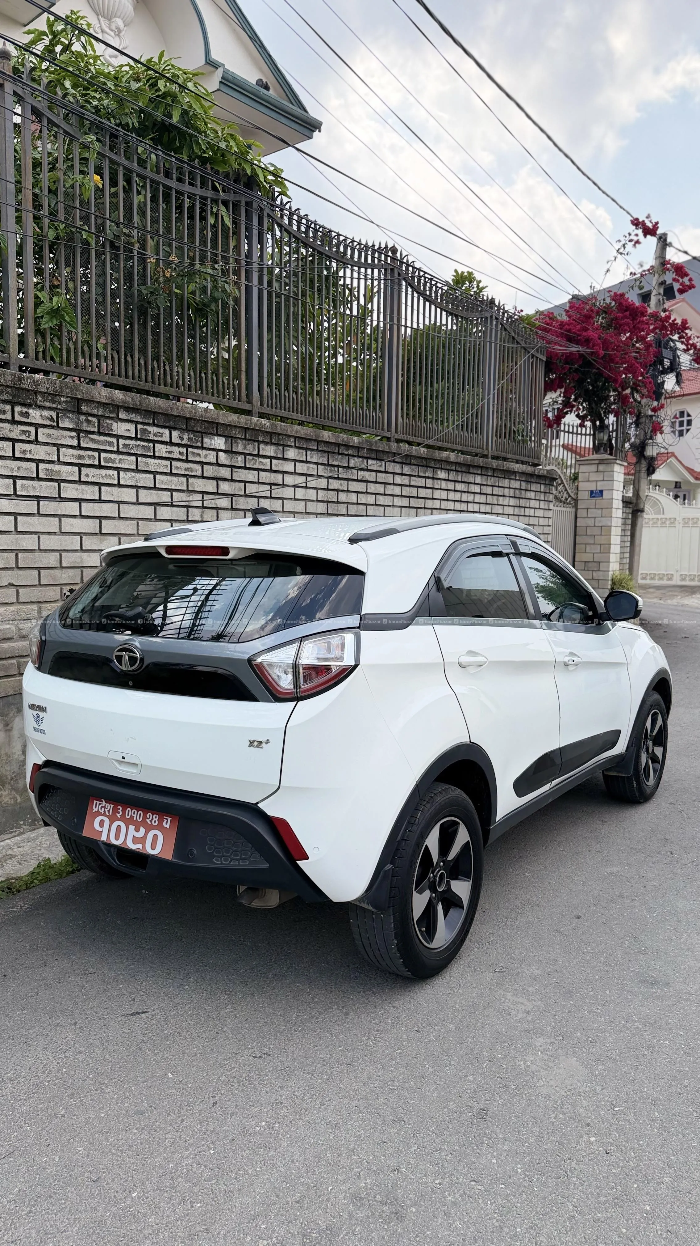 SINGLE HAND TATA NEXON XZ PLUS SUV 4