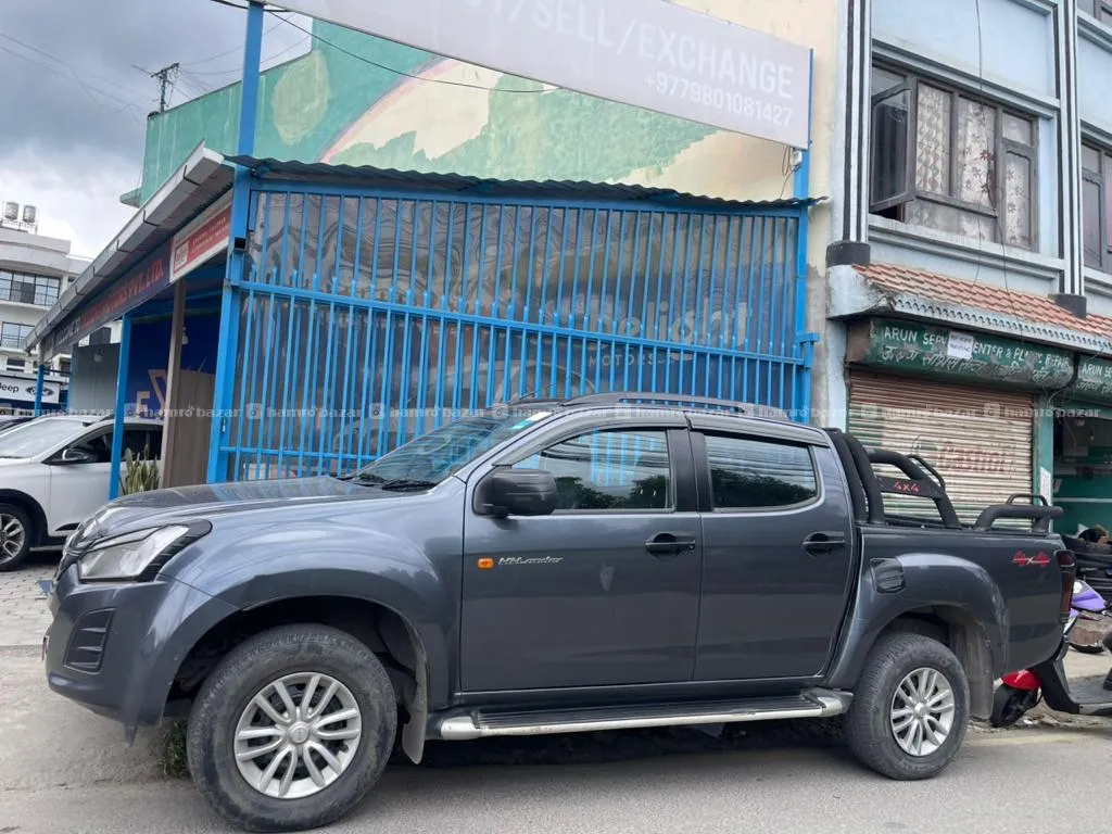 Isuzu Hilander 4wd 2022 Model 34000 Km  On Sale 5