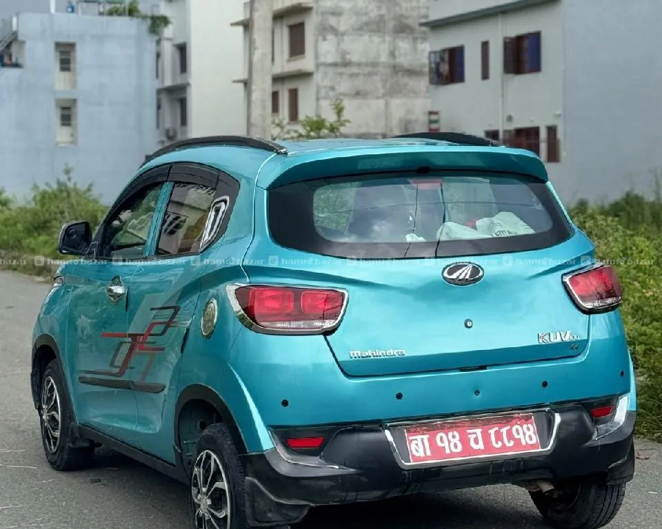 Mahindra kuv 4
