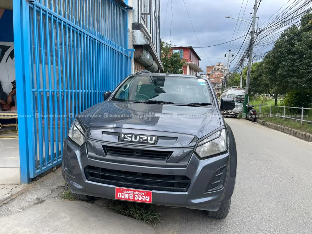 Isuzu Hilander 4wd 2022 Model 34000 Km  On Sale 4