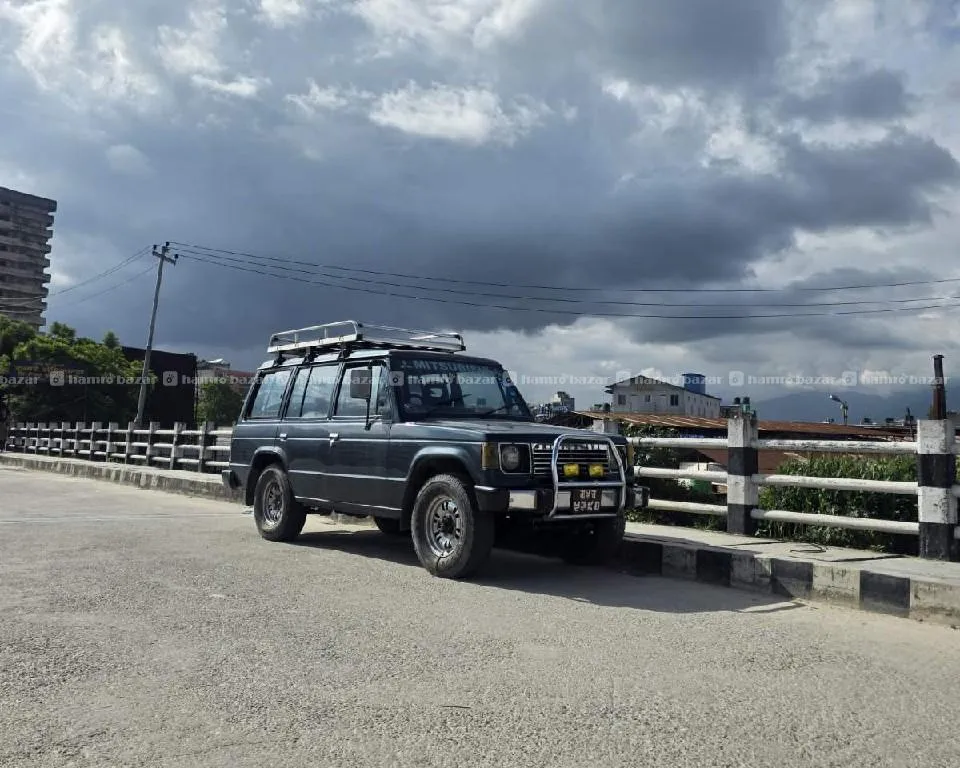 pajero 1990 model 2