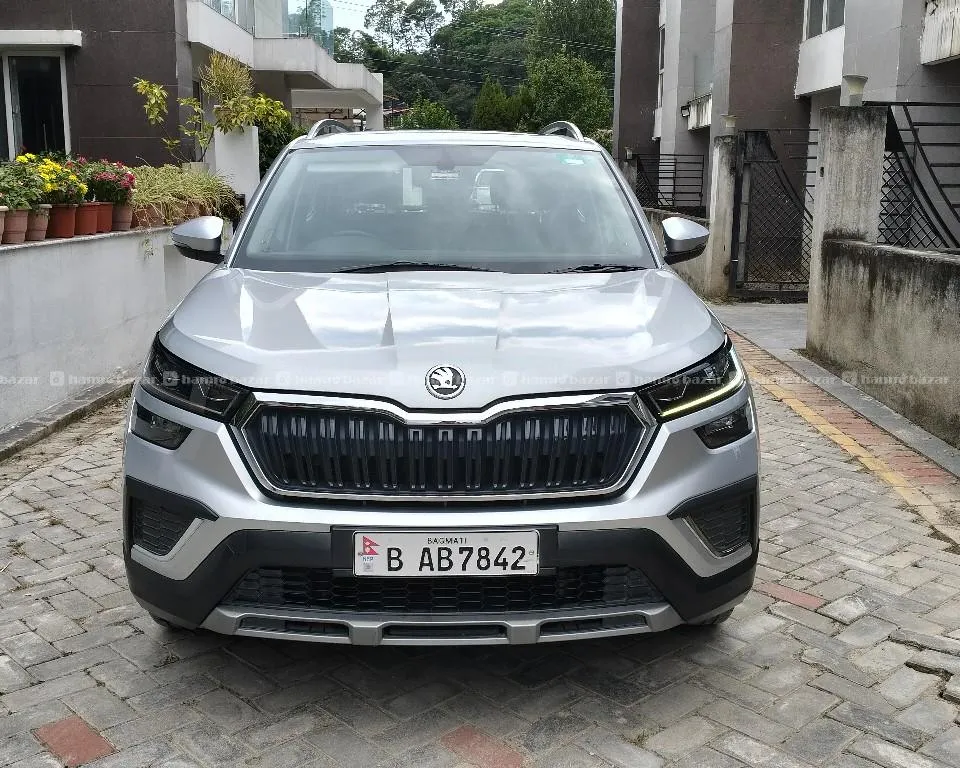 skoda Kushaq..one hand ho fully automatic ho fresh xa..if intrested can massage. 2