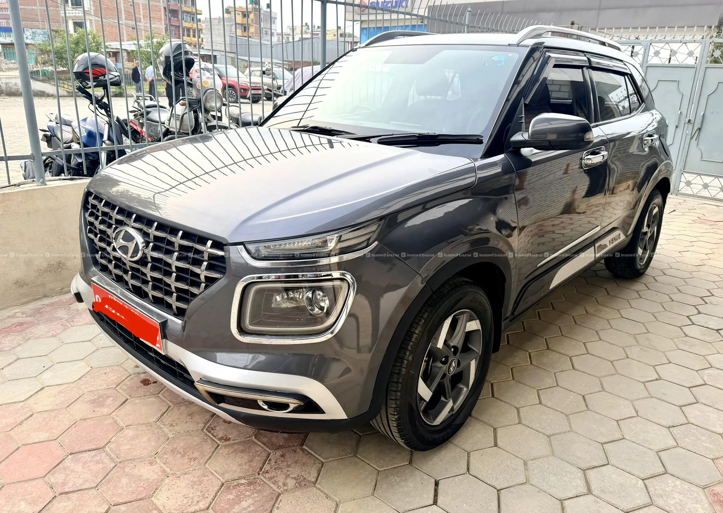 excellent 2019 hyundai venue sx sunroof 60% financ 3