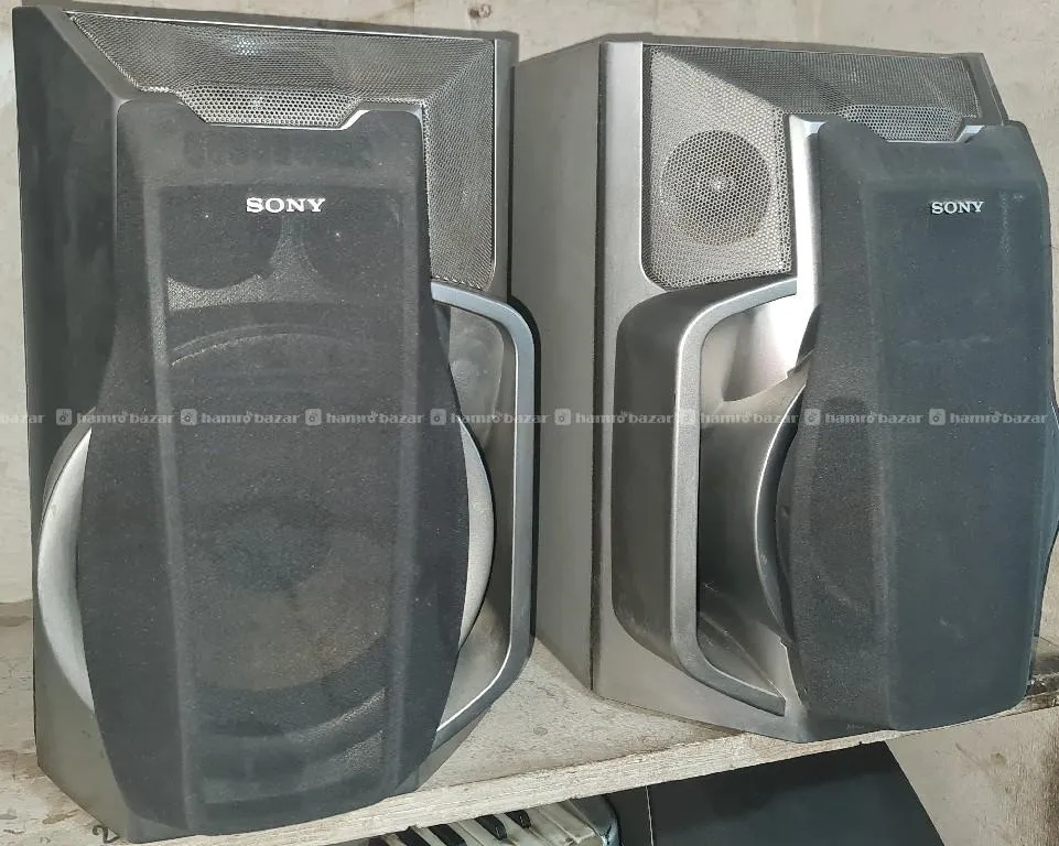 pair of vintage Sony SS-VX8 passive speakers 5