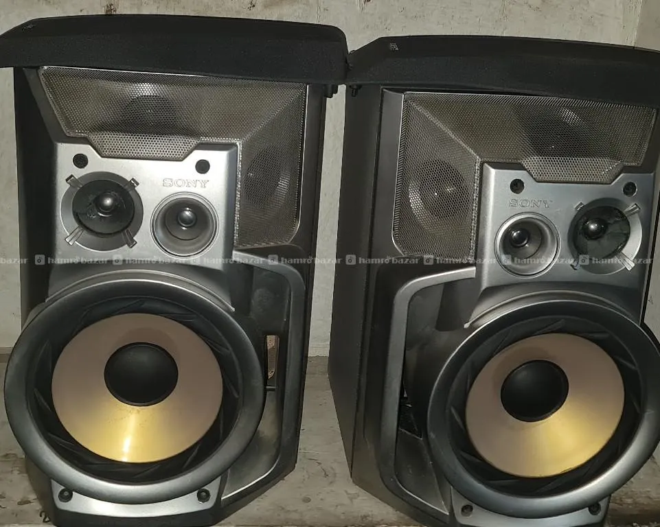 pair of vintage Sony SS-VX8 passive speakers 4