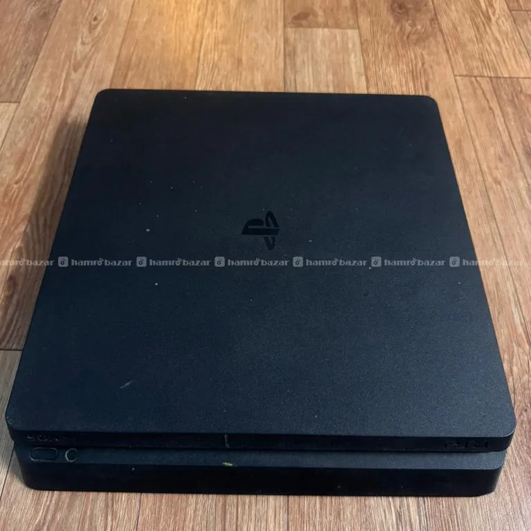 Ps4 Slim With 2 Original Controller And 1 Game 4