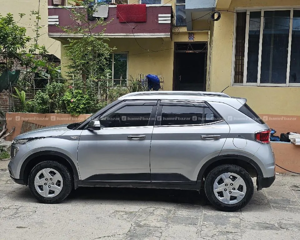 Hyundai Venue S 1.2 ( 2019) 7