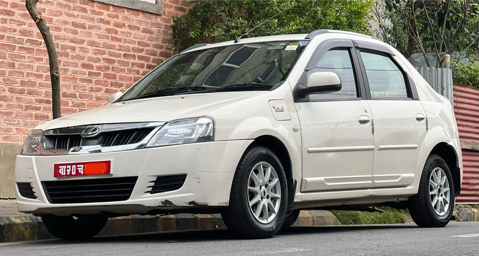 Mahindra E Verito D6 EV “Single Hand” 2018 6