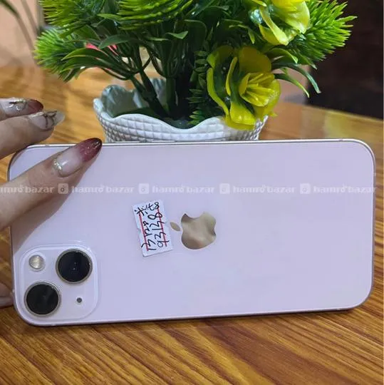 iPhone 13 3
