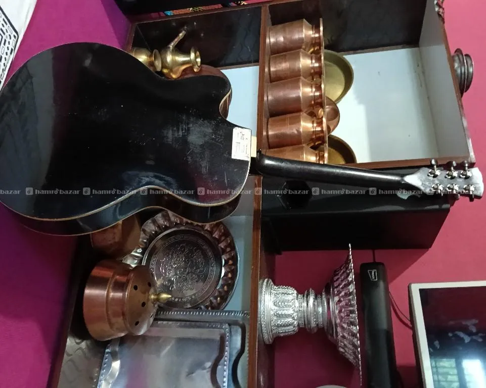 Clapton Acoustic Guitar 2