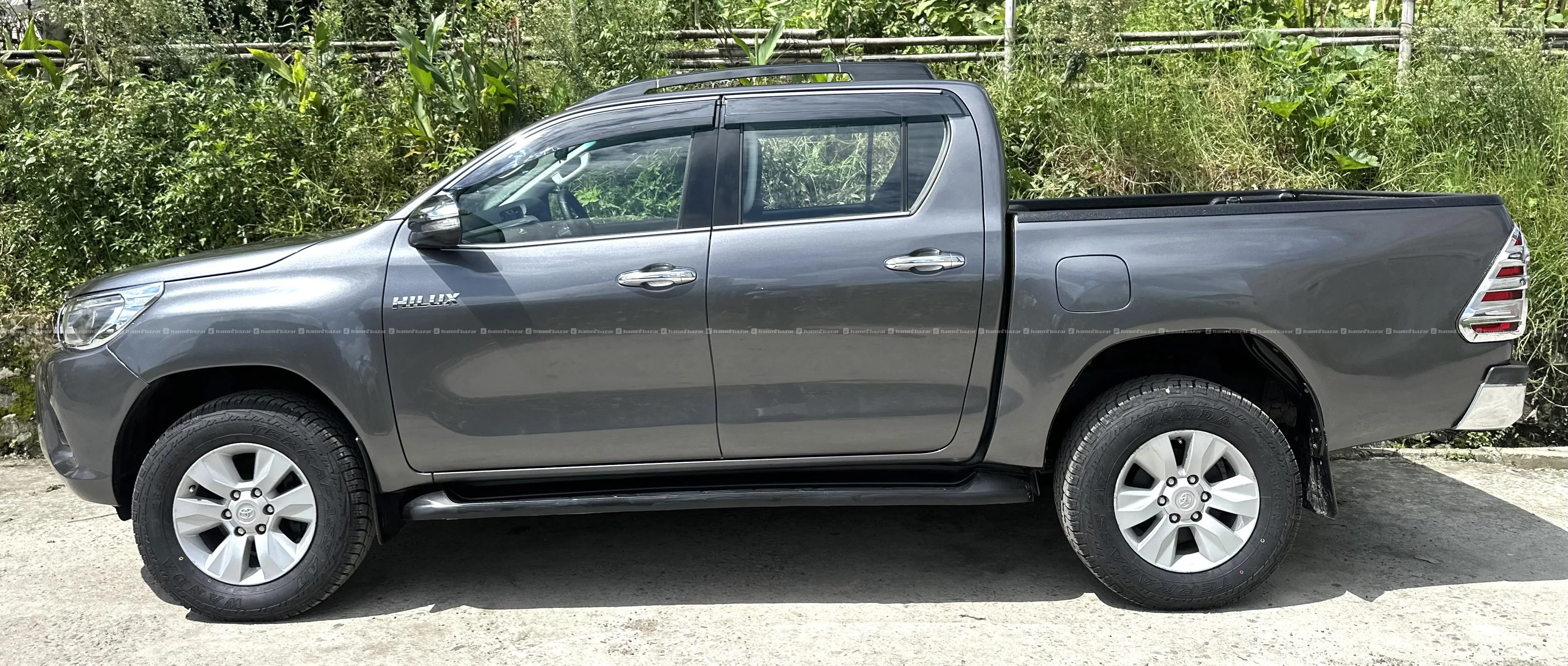 Toyota Hilux Revo 2019 model for sale 5