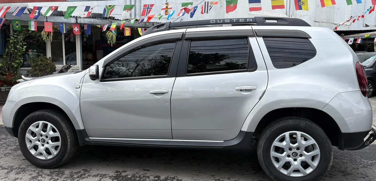 well condition Renault duster RXT 2017 on sale 5