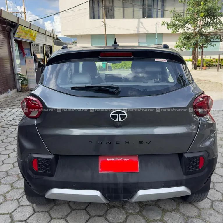 Tata Punch E.V 4