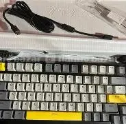 AK820 Wired Black Grey Yellow Moon Switch 2