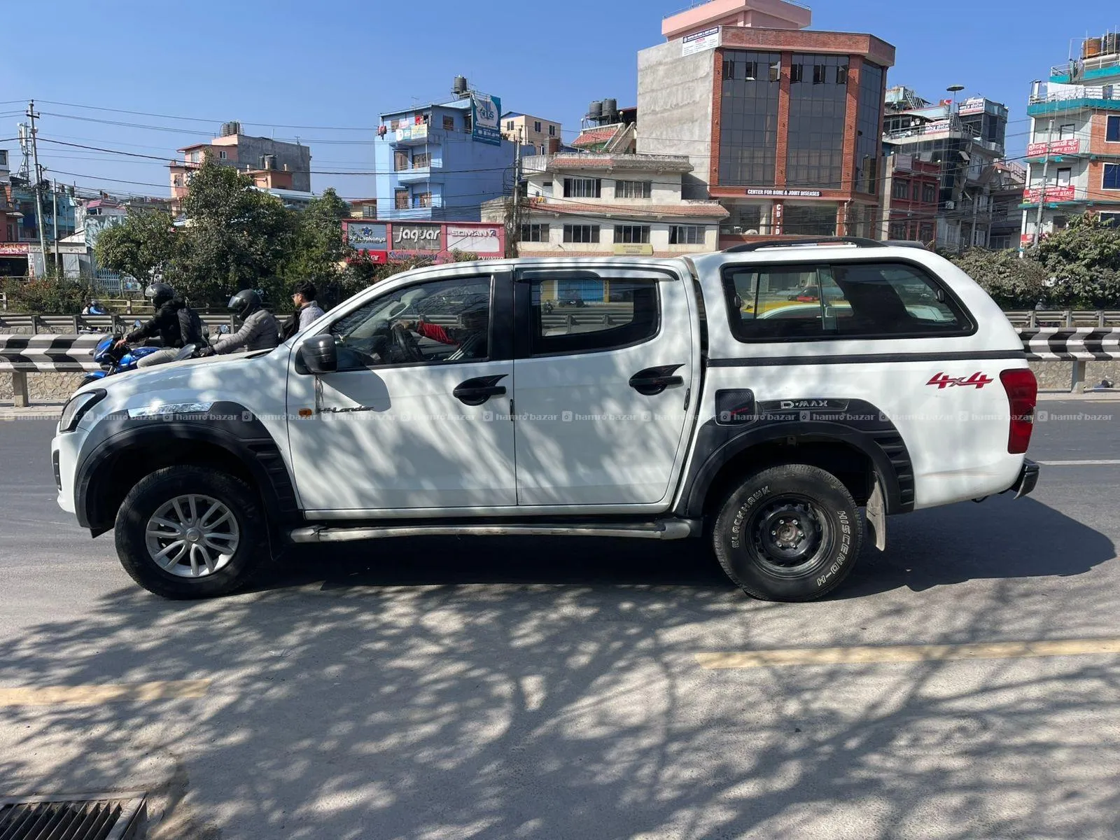 Single handed 2022 model isuszu highlander 2.5TD 2