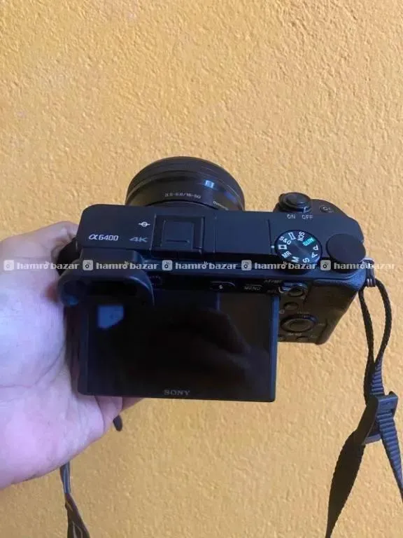 Sony A6400 With 16-50 Kit Lens 3