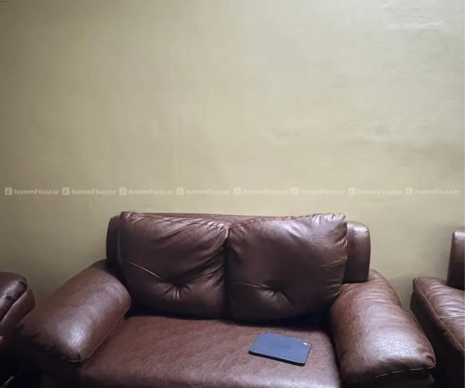 A Brand New Leather Sofa Used For Hardly 2 Months 2