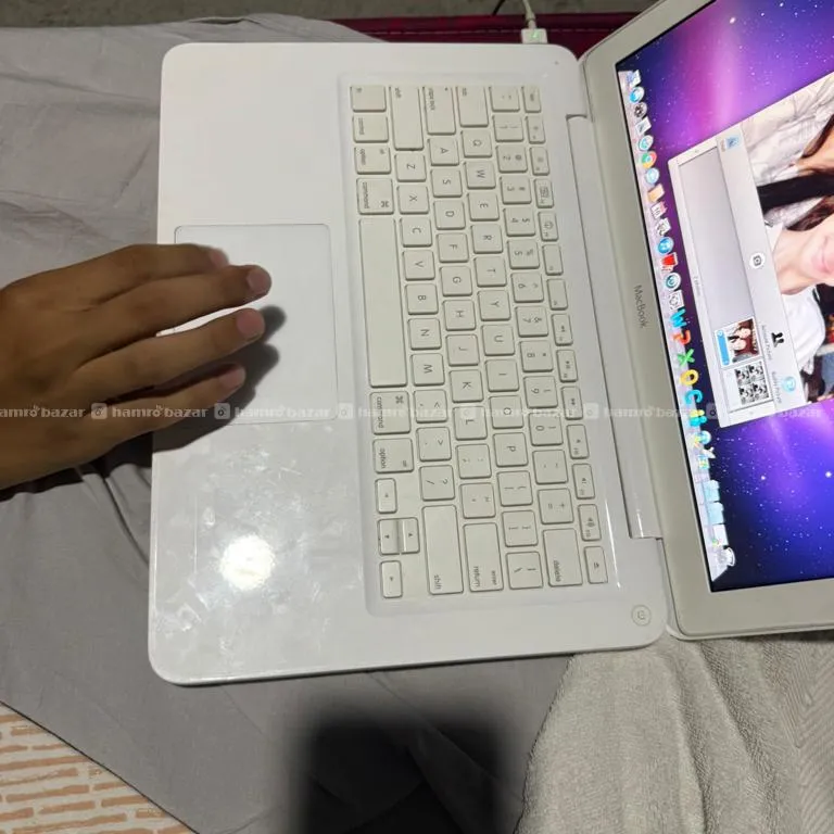 Mac Book On Sale-USD 150 2