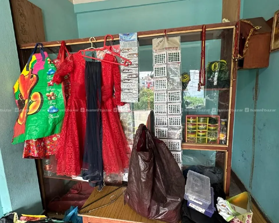 kapda and cosmetic pasal for sale 3