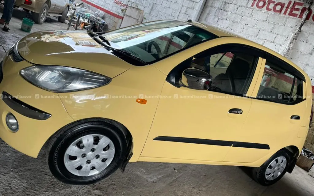 Hundai i10 Magna 4