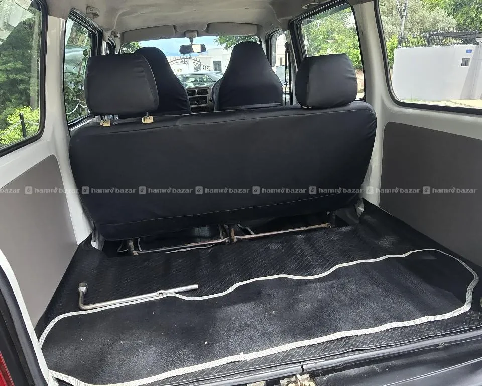 2010 model Eco 5 sitar van Bikrima 6