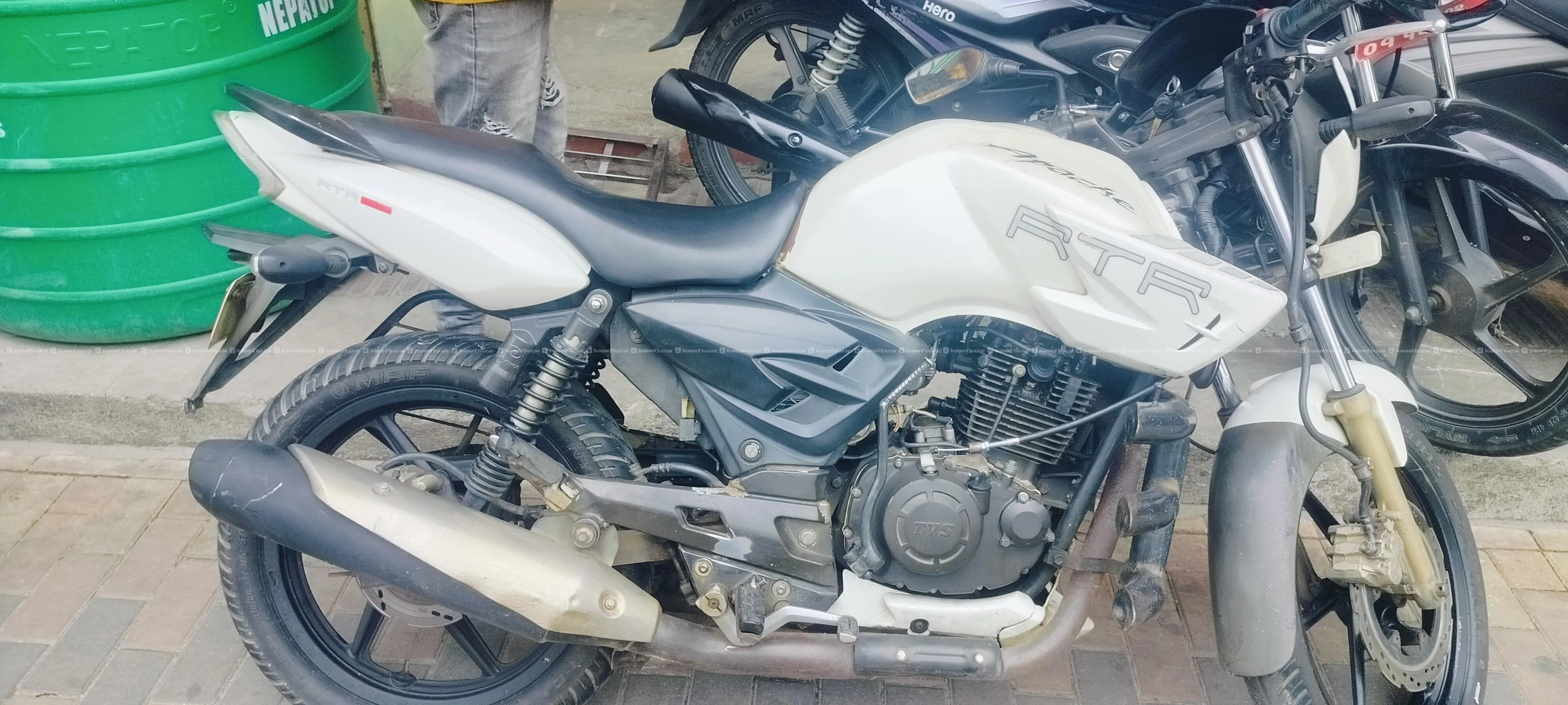 Apache RTR 180cc bike 3