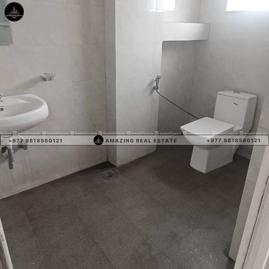 MAHARAJGUNJ | 2,000 SQ.FT. COMMERCIAL SPACE RENT 5