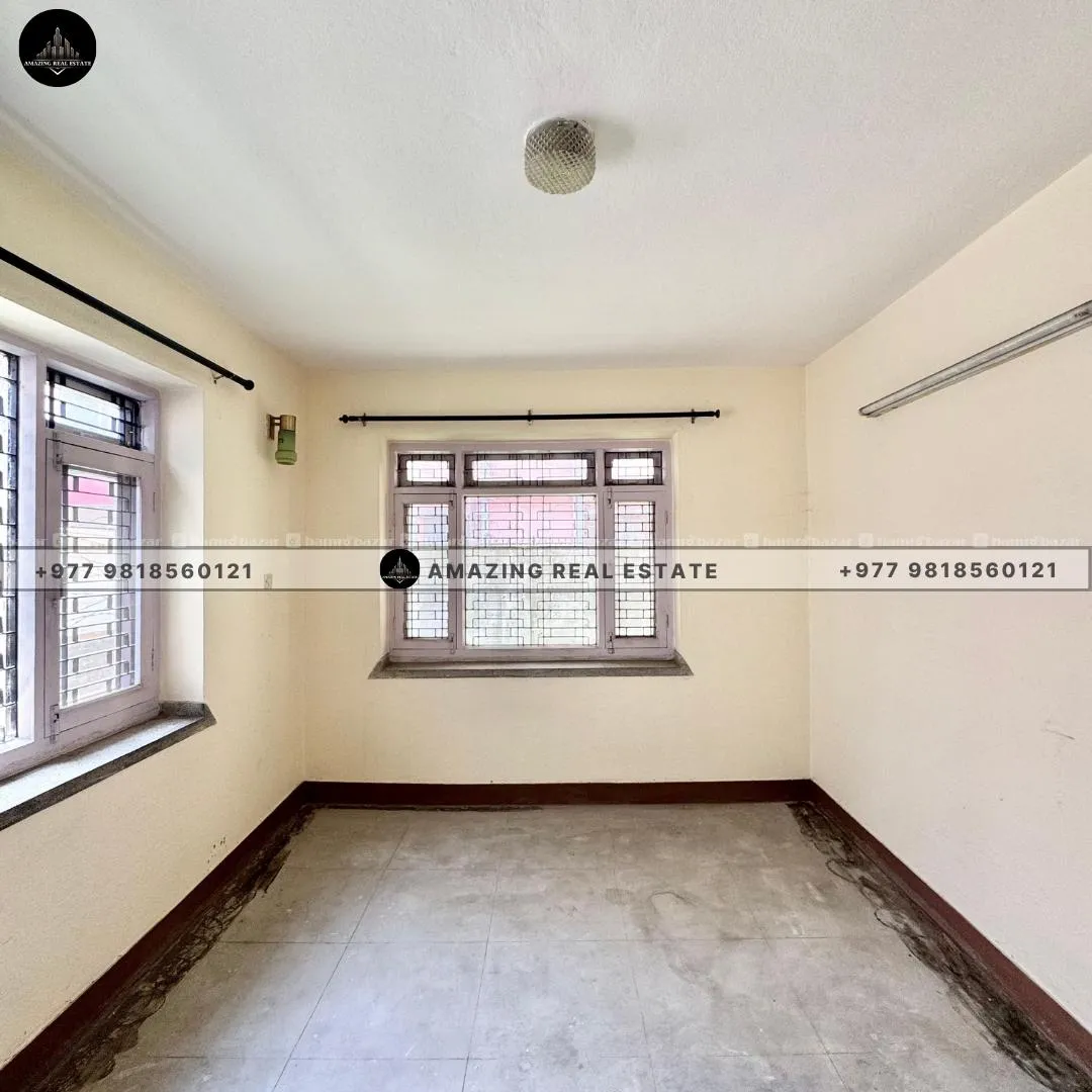 KUPONDOLE – HOUSE FOR OFFICE ON RENT 3