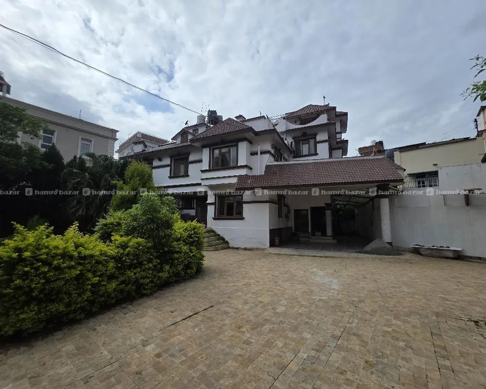 4bhk fully furnished bunglow on rent in Jhamsikhel 7