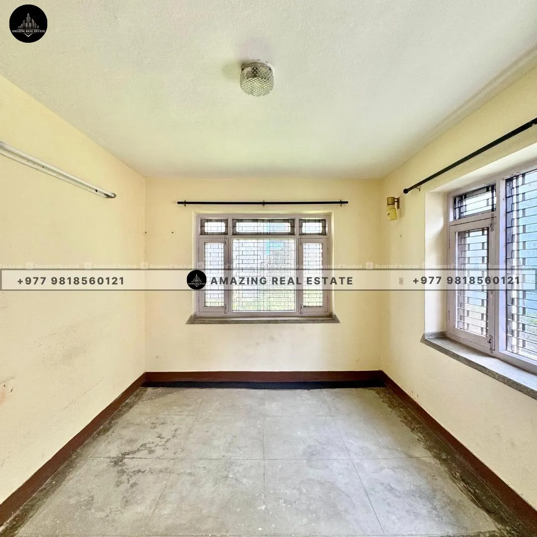 KUPONDOLE – HOUSE FOR OFFICE ON RENT 7