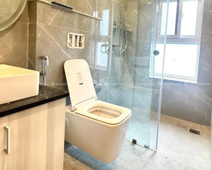 🏡 Ultra-LuxuriousBungalow For Rent !!
📍Golfutar 5