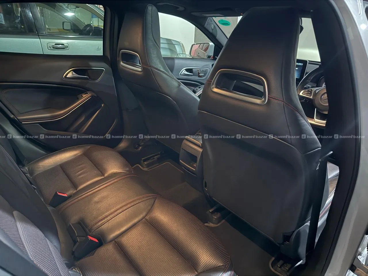 Mercedes GLA 220d (14000km only) 2