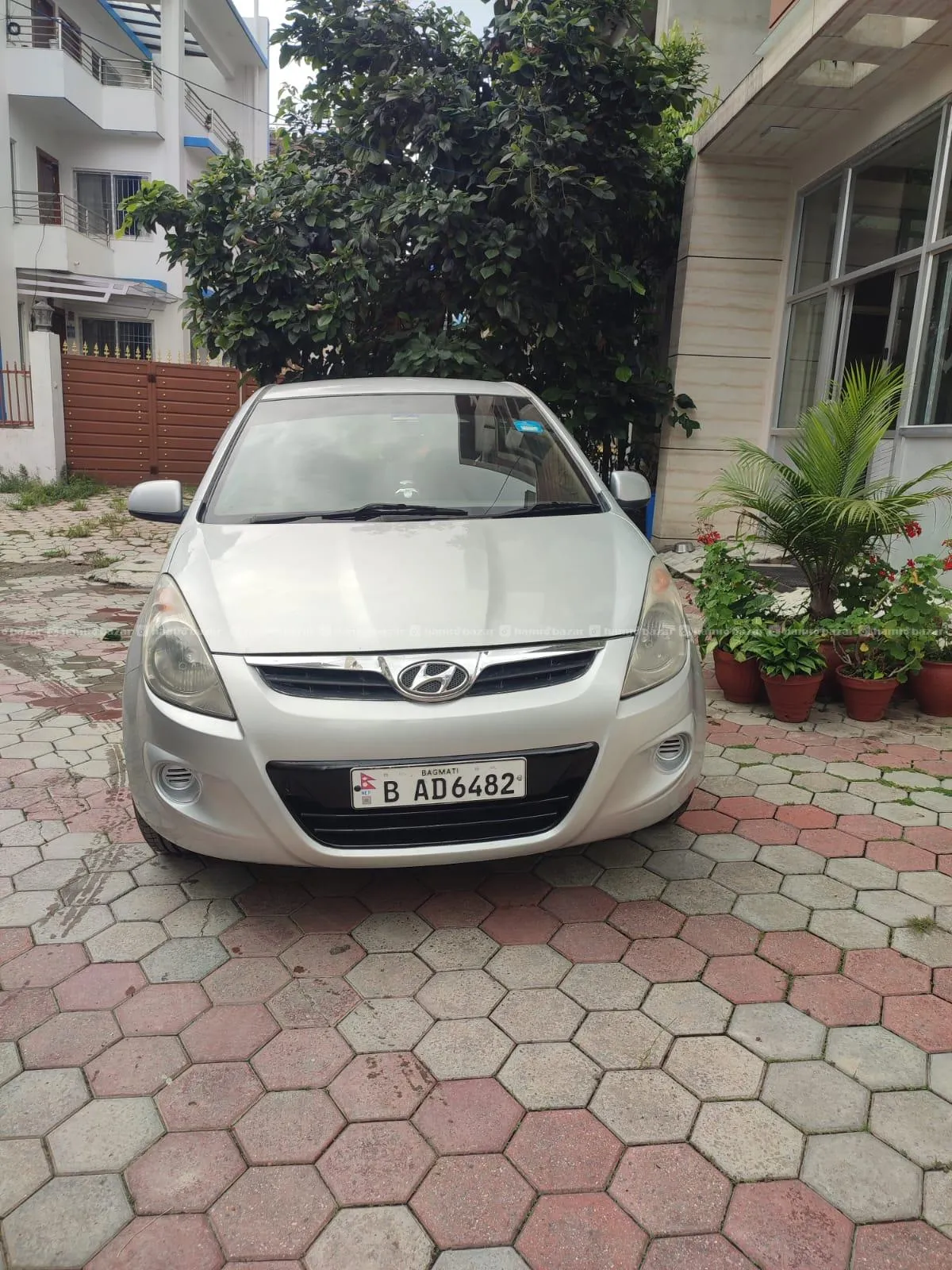 Hyundai I20 Magna 2010 Silver Gray 4
