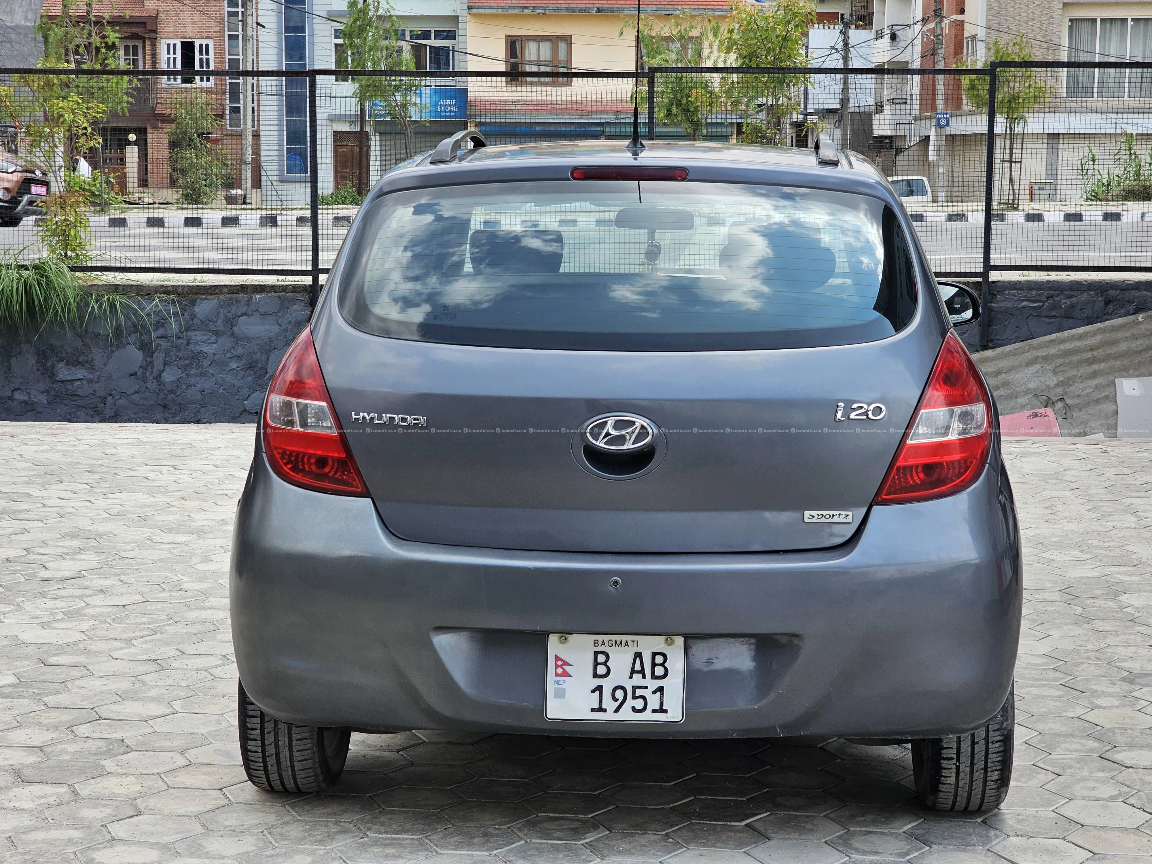 i20 sportz good condition 4