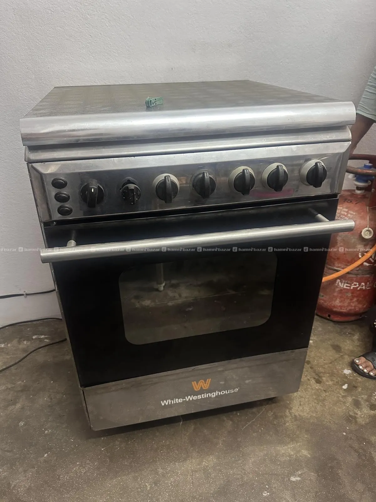 ELECTRONIC AND GAS STOVE 3
